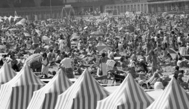 L’Ille-et-Vilaine dans les Années 1980 : sous les réformes, la plage