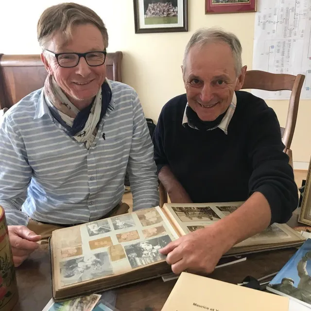 photo hervé graffe et patrice retour, deux des petits-enfants de yvonne et maurice retour, tué au front en 1915.  ©  archives ouest-france
