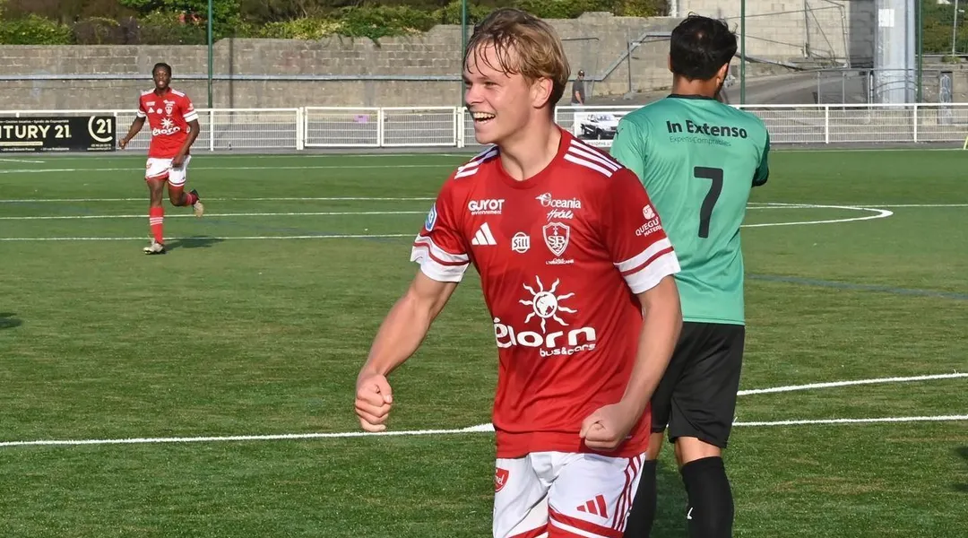 Football. National 3 : Lilian Deville, de Saint-Étienne au Stade Brestois, le rêve continue .