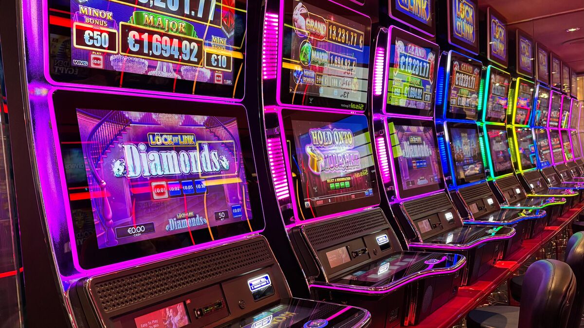 « Imaginez que le jackpot tombe sous mon nez ! » : elle remporte 46 000 euros au casino après la prédiction d’un magicien