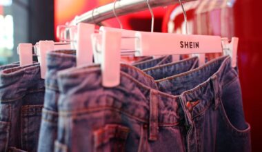 Shein annonce l’ouverture de magasins permanents en France, une première au monde – Libération