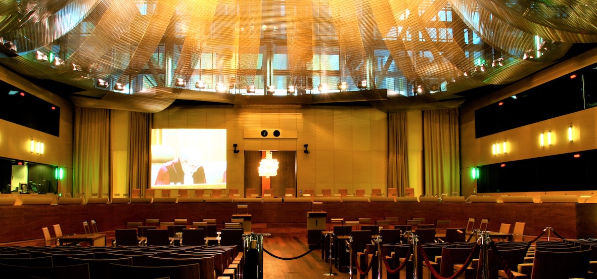 L'Union européenne redéfinit la "bonne société"