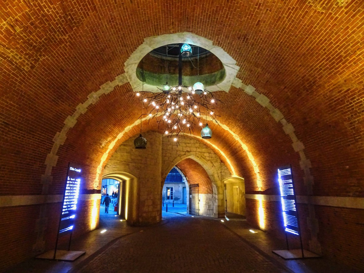 Porte de la Craffe Passage Voute Nancy 02 LR © French Moments Porte de la Craffe © French Moments