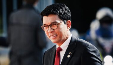 «La France a exfiltré le président Rajoelina parce qu’il est Français» – Libération