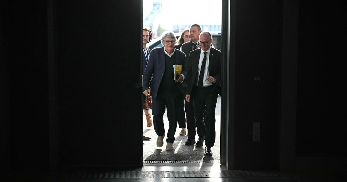 EN DIRECT - Crise politique : l’éternelle hypothèse Jean-Louis Borloo à Matignon fait son retour – Libération