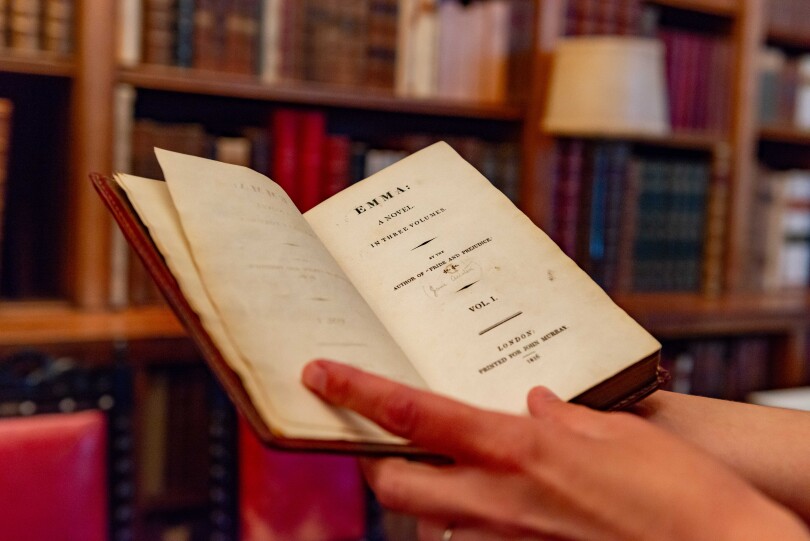 Emma par Jane Austen, dédicacé à George IV par l'autrice.