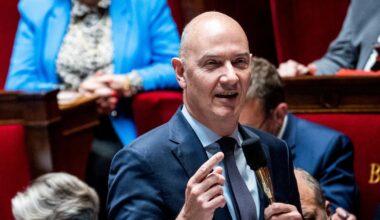 EN DIRECT - Dernier jour de «négociations» : suspendre la réforme des retraites coûterait «plusieurs centaines de millions voire des milliards» à la France, estime Roland Lescure - Libération