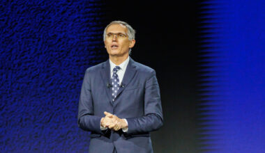 Carlos Tavares : « L’Europe s’est piégée elle-même dans une transition automobile irréaliste »