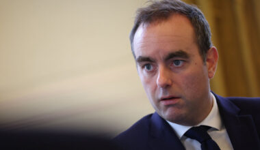 Budget 2026 : Sébastien Lecornu réfléchit à rétablir la prime Macron et à baisser l’impôt pour les couples au smic