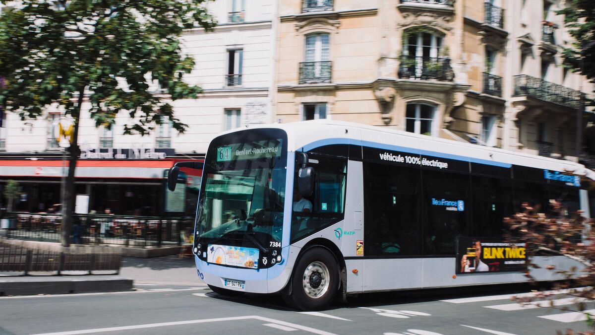 « Il y aura toujours de la pub sur les bus » : à Paris, le marché très convoité des lignes de la RATP