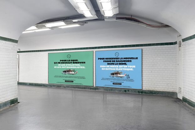 Tensions entre cyclistes et automobilistes, baignade dans la Seine... Tous les sujets qui alimentent les débats entre Parisiens sont abordés dans cette campagne d'affichage./Vedettes de Paris