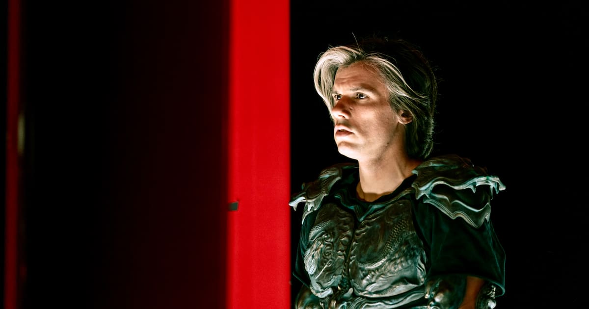 Avec «Yoroï», Orelsan en nigaud trip – Libération