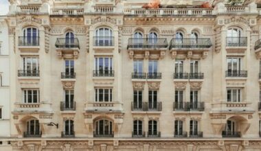 A PAris, le groupe Estée Lauder offre une Maison des Parfums à ses marques et son pôle innovation