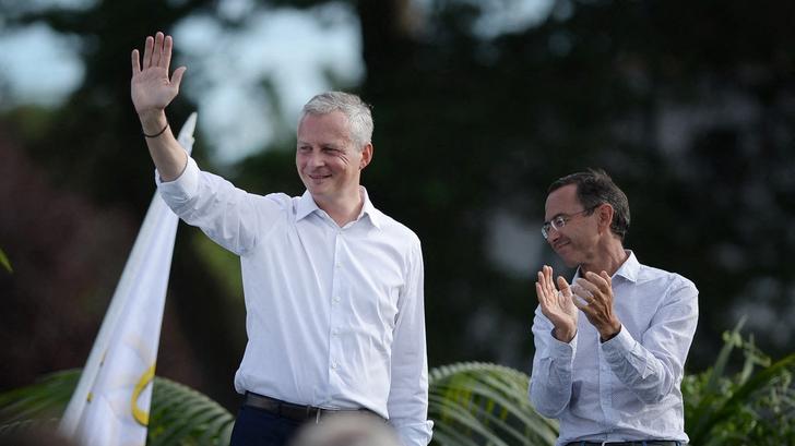Bruno Le Maire et Bruno Retailleau, partageant la même scène à la Baule le 3 septembre 2016. Une époque plus que révolue.