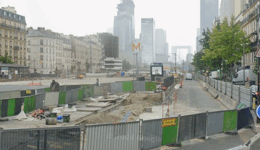 le chantier d'aménagement de l'axe majeur Paris-La Défense paralysé