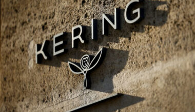Kering en passe de céder sa division beauté à L'Oréal - sources - 18/10/2025 à 18:24