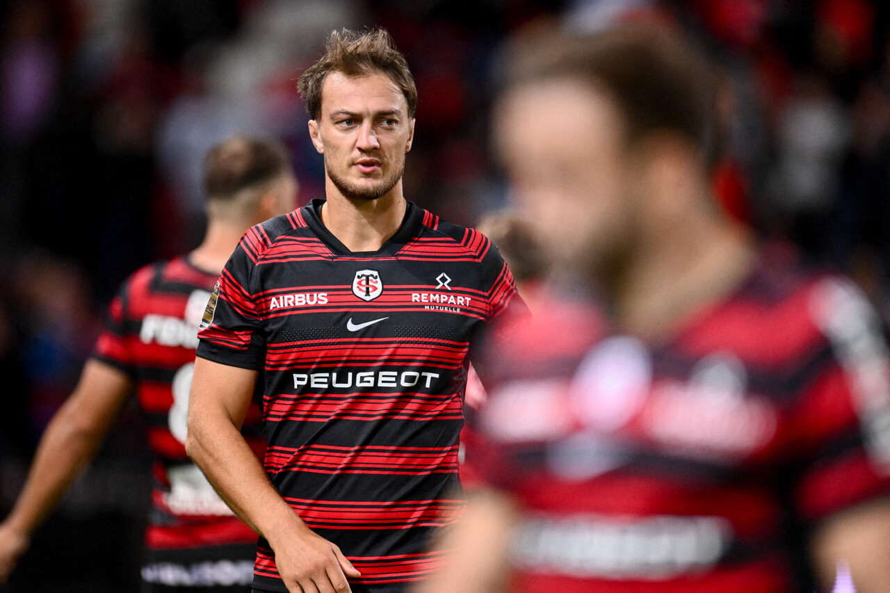 dans un Stadium en ébullition, Toulouse défie Toulon pour le choc des Rouge et Noir