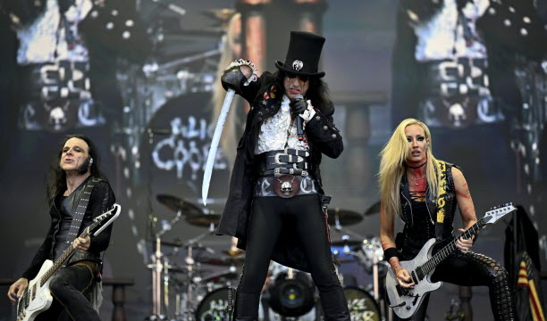 Alice Cooper a livré un show monstrueux dont il a le secret lors du Heavy Week-end en 2024. Photo Alexandre Marchi