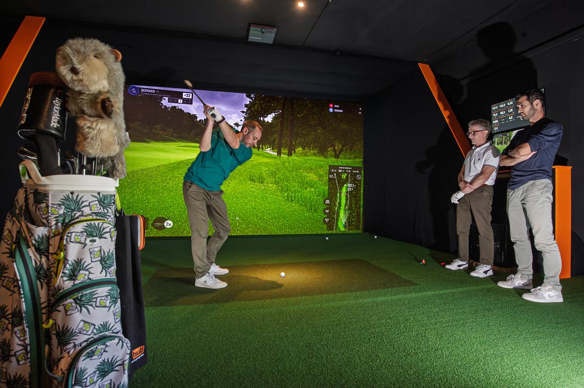 à Andernos, on peut faire du golf devant un écran géant