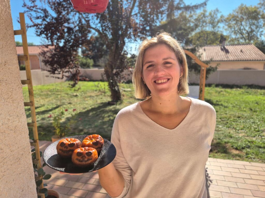 Près de Toulouse. Cette pâtissière change les cannelés en citrouille en l'honneur d'Halloween