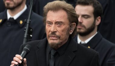 Après l'avoir côtoyé, Chantal Goya révèle les dessous de son histoire avec Johnny Hallyday : “On est complètement ouverts”