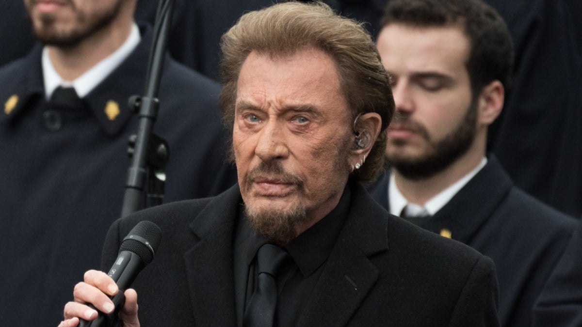 Après l'avoir côtoyé, Chantal Goya révèle les dessous de son histoire avec Johnny Hallyday : “On est complètement ouverts”