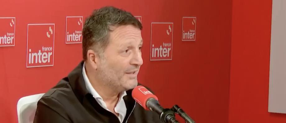 Invité sur France Inter, Arthur remet en cause, face à Benjamin Duhamel, le traitement de la guerre à Gaza par la radio de service public: "Il n’y a pas du tout d’équilibre dans les invités" - VIDEO