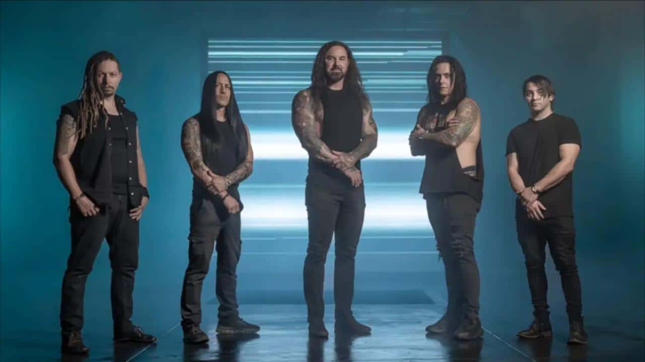 “J’ai vendu toutes mes motos” : Tim Lambesis assure que le retour d’As I Lay Dying n’est pas motivé par l’argent