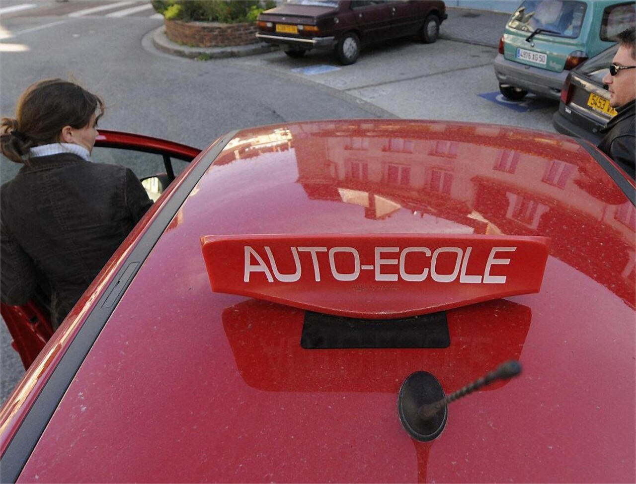 Grenoble. La monitrice d'auto-école monte une escroquerie d'ampleur, un faux candidat démasqué