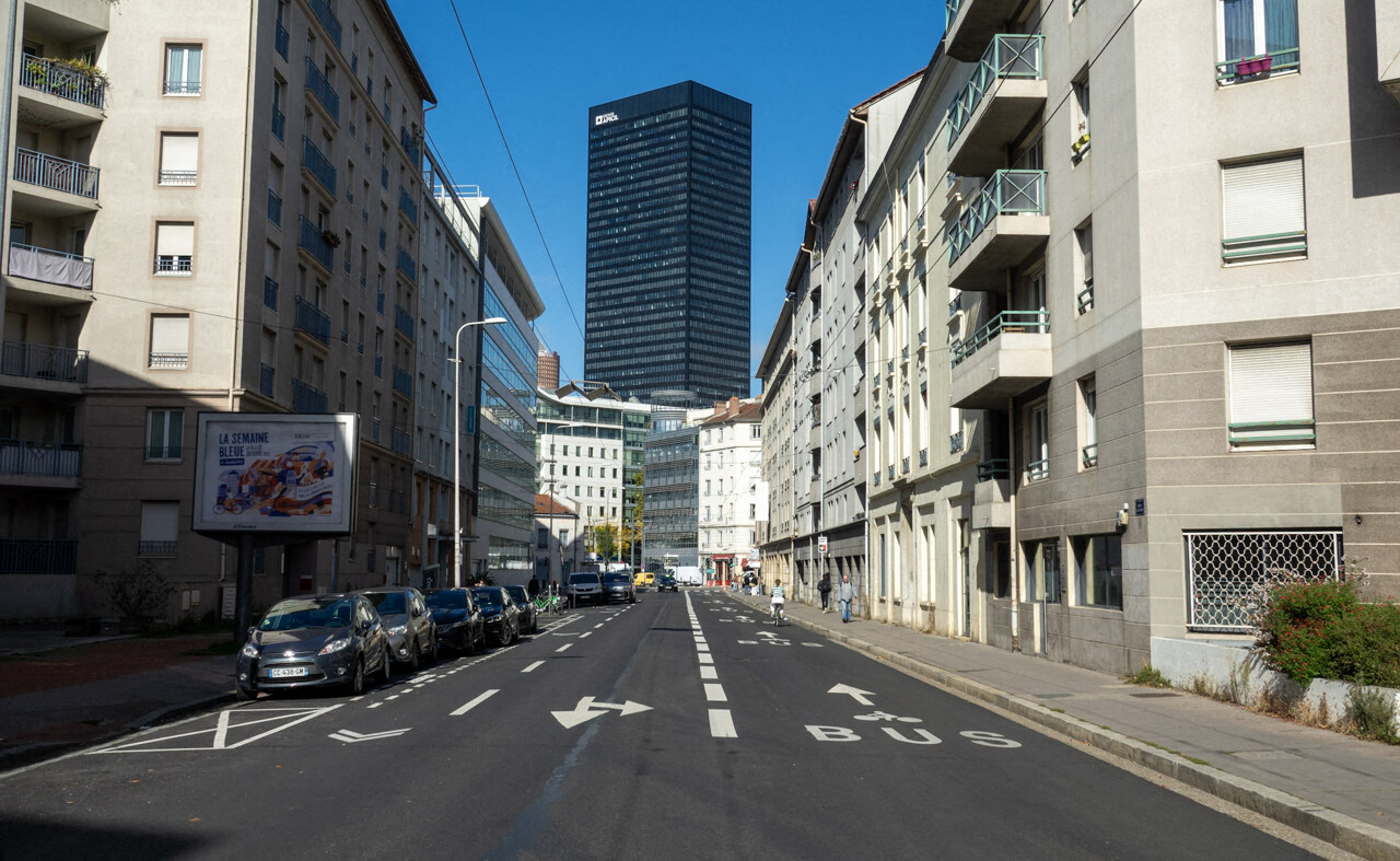 Lyon. Une piétonne perd la vie sur cette avenue, les habitants alertent : "On a peur"