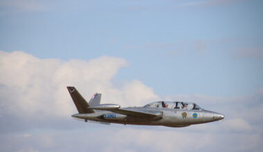 un avion de chasse à l'origine de l'énorme détonation