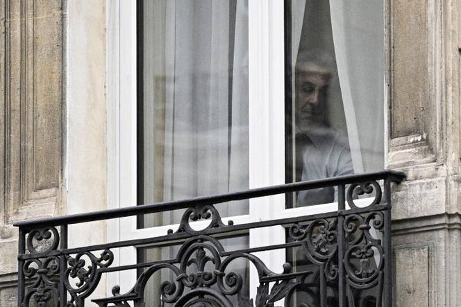 Nicolas Sarkozy, dans son bureau parisien, le 13 octobre 2025.