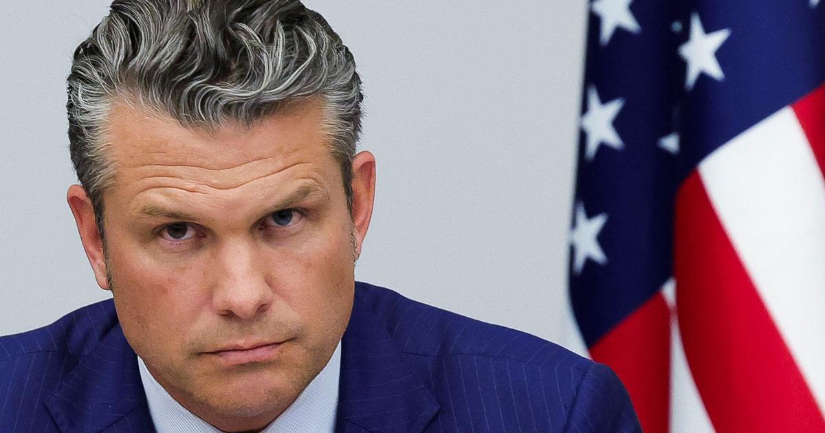 l’avion du ministre de la Défense Pete Hegseth contraint d’atterrir en urgence pour une fissure de pare-brise