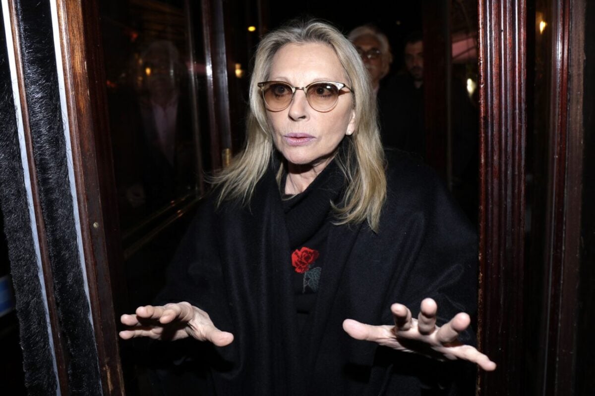 "Ne pas me réveiller" : sans langue de bois, Véronique Sanson évoque le sujet douloureux de la mort