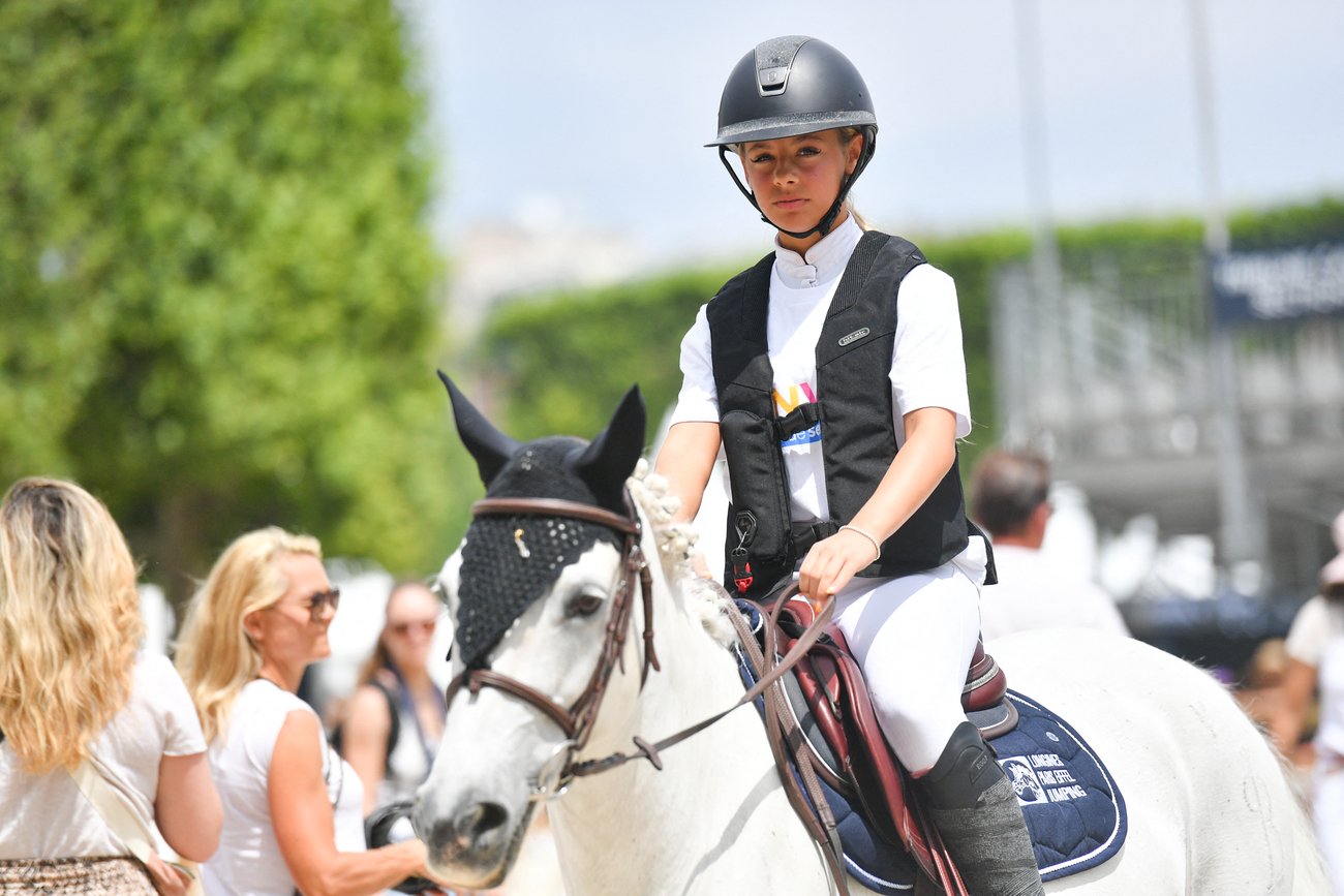 Giulia Sarkozy a 14 ans : ce message édifiant de Carla Bruni pour lui souhaiter un joyeux anniversaire