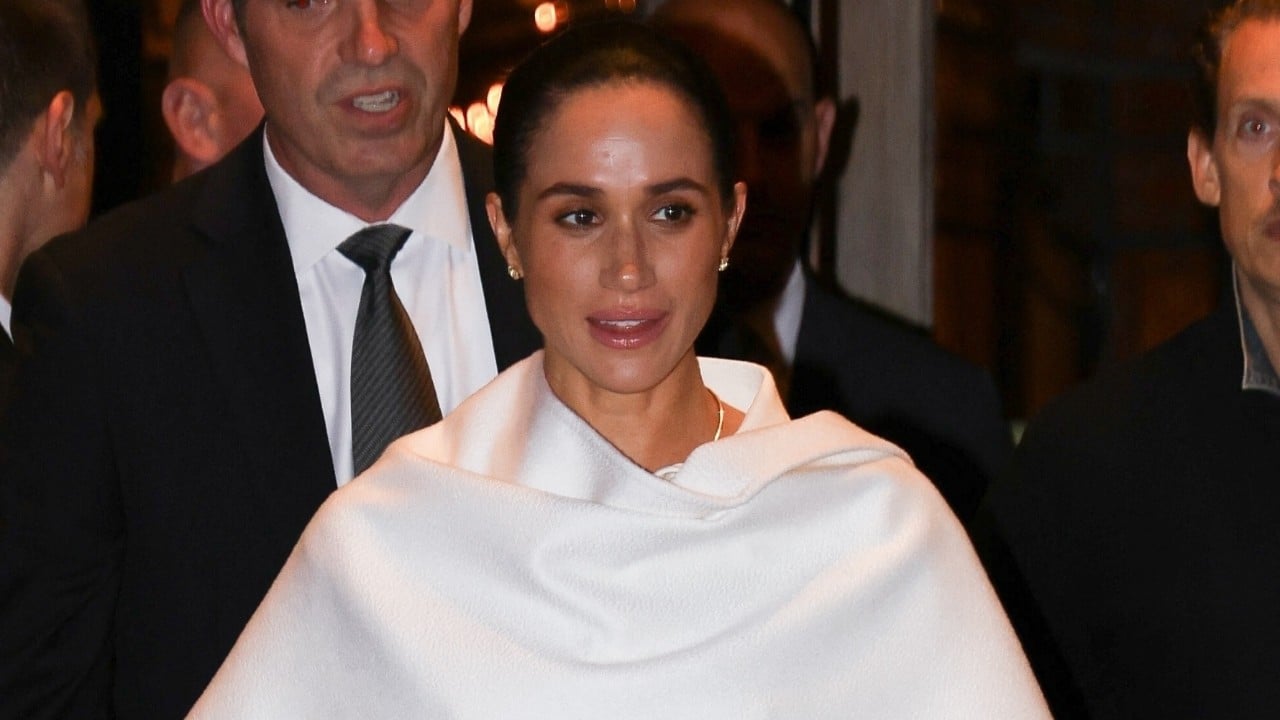 “Ils se sont presque embrassés” : Meghan Markle garde la face malgré son embrassade ratée et ultra malaisante