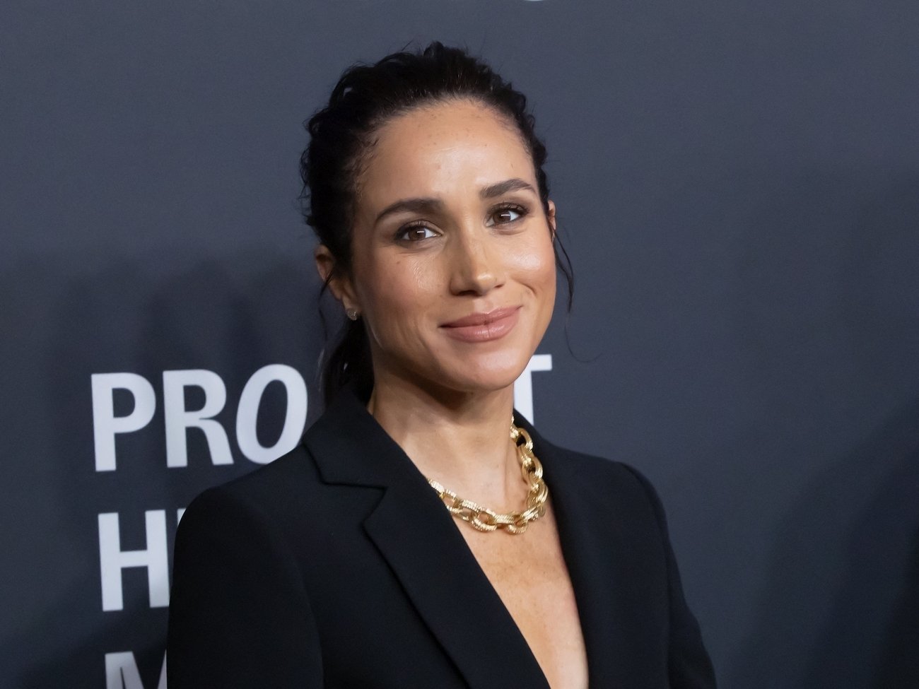 Meghan Markle astucieuse : comment la duchesse a sublimé sa tenue décontractée Ralph Lauren pour son speech à New York