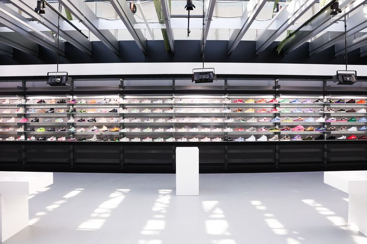 L'exposition consacrée au créateur Virgil Abloh, au Grand Palais, à Paris, septembre 2025. (THOMAS RAZZANO / BFA.COM)