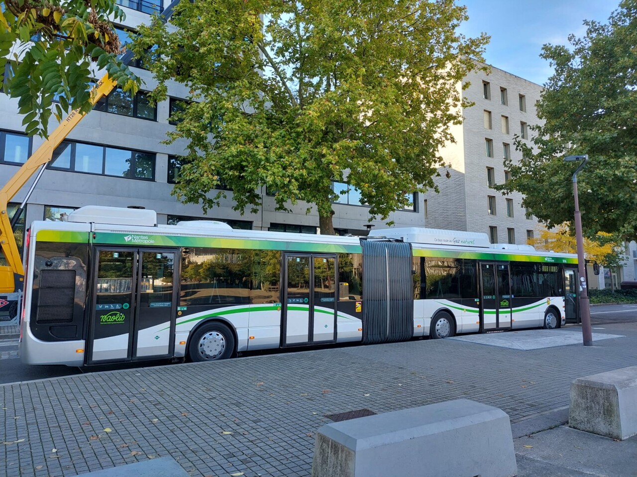 un adolescent de 16 ans blessé