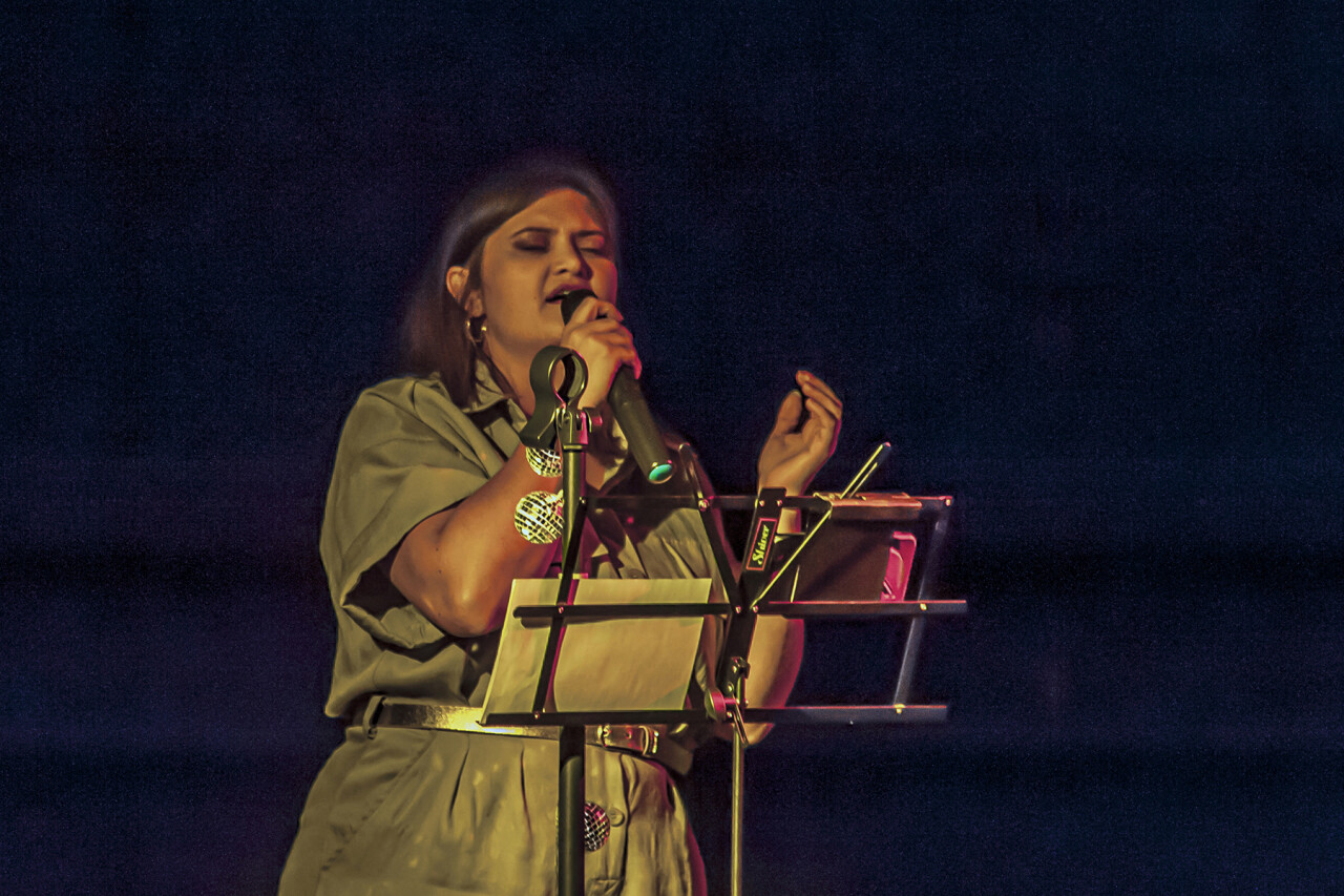 Camille Deleau, des chansons à l'Ehpad aux premiers pas sur scène