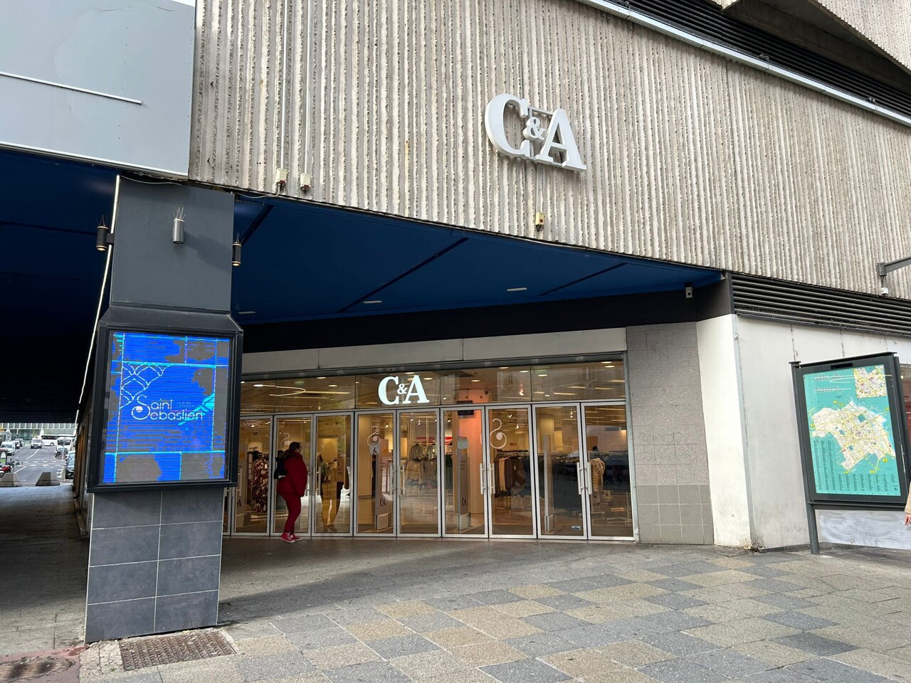 on connaît la date de fermeture du magasin C&A au centre commercial Saint Sébastien