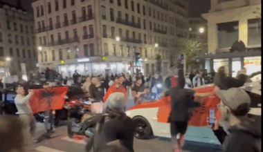 Lyon. Rodéos, circulation bloquée... La fête des Albanais vire au désordre en Presqu'île