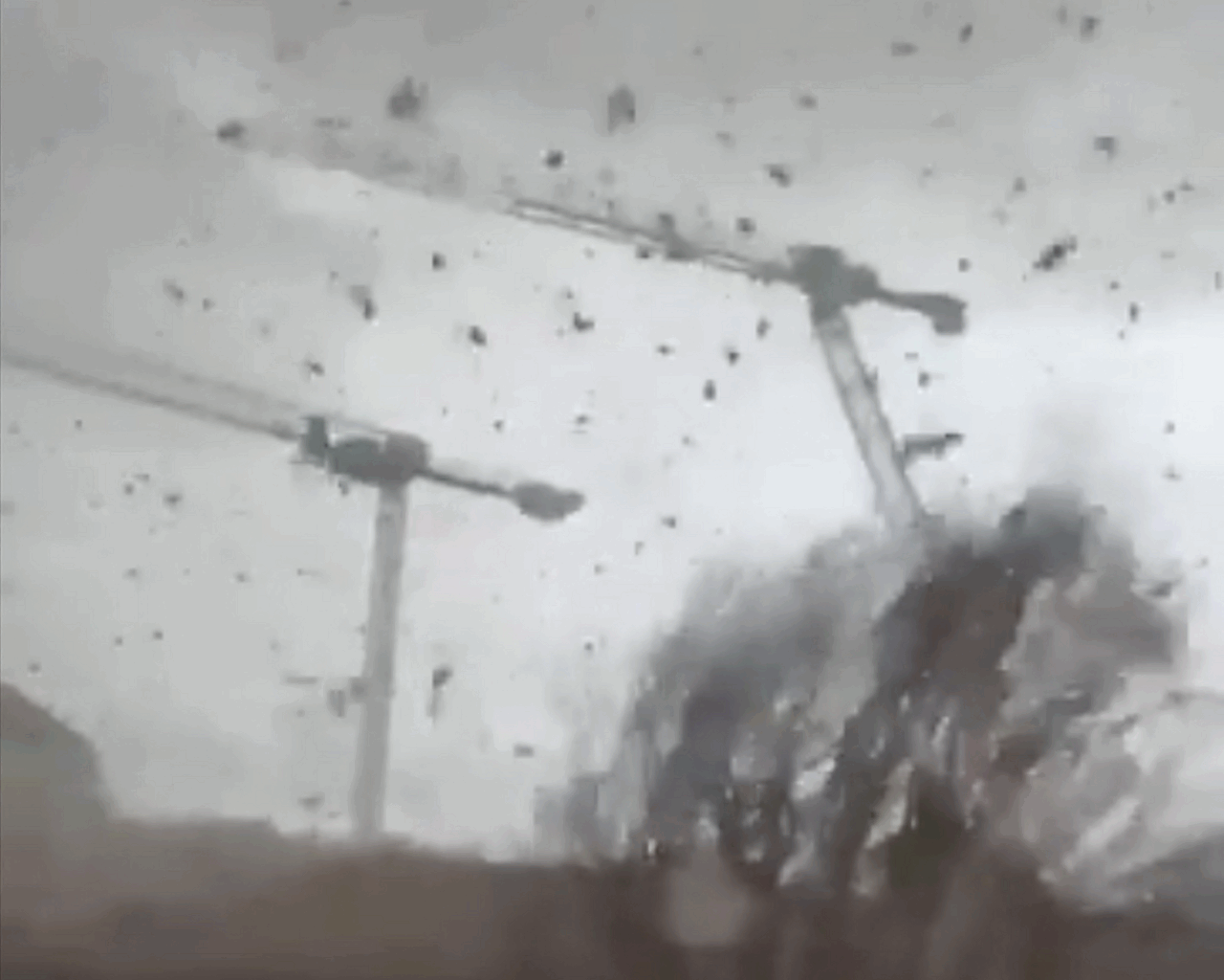 un mort et quatre blessés après le passage d'une tornade