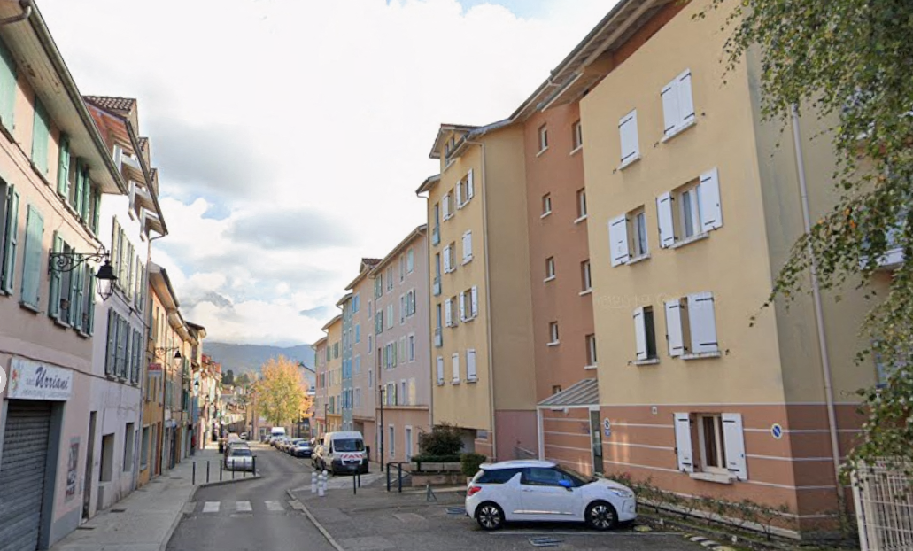 Près de Grenoble. On en sait plus sur la mort violente de cette femme dans son appartement