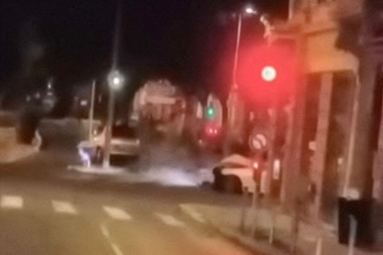 Nice. La course folle d'un chauffard se termine par un accident en plein centre-ville, la séquence filmée