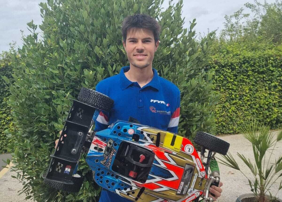À seulement 18 ans, ce pilote licencié à Chanu devient champion d'Europe