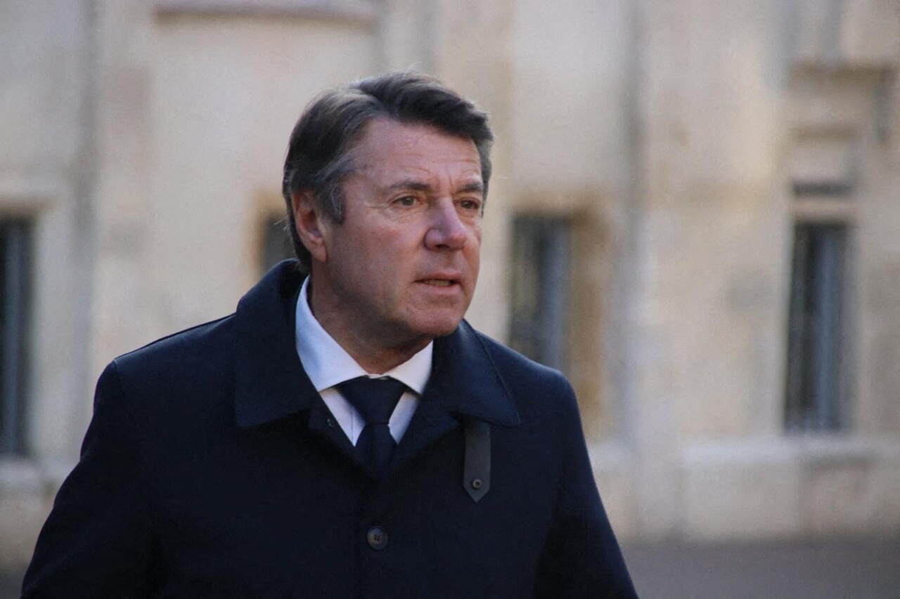 Christian Estrosi contre-attaque et donne sa version