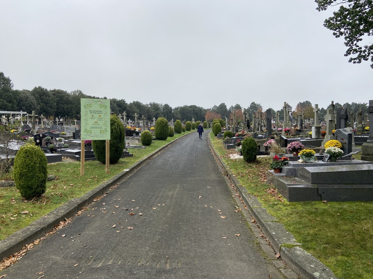 des malfaiteurs repèrent leurs victimes dans un cimetière, attention à cette escroquerie