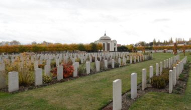 Pourquoi trouve-t-on le plus grand cimetière militaire britannique de France rive gauche à Rouen ?