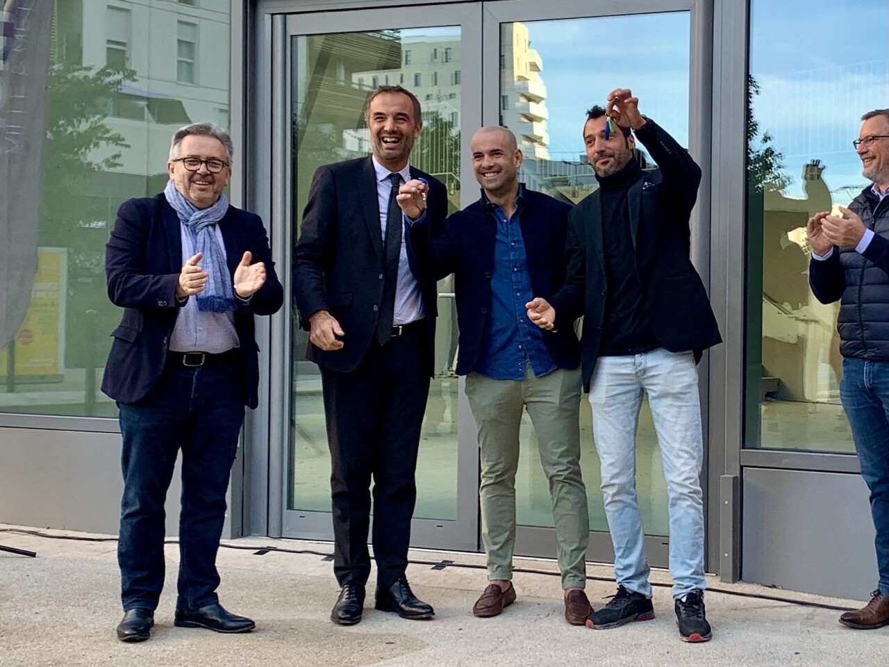 deux nouveaux commerces ouvriront au pied de l'Higher Roch début 2026